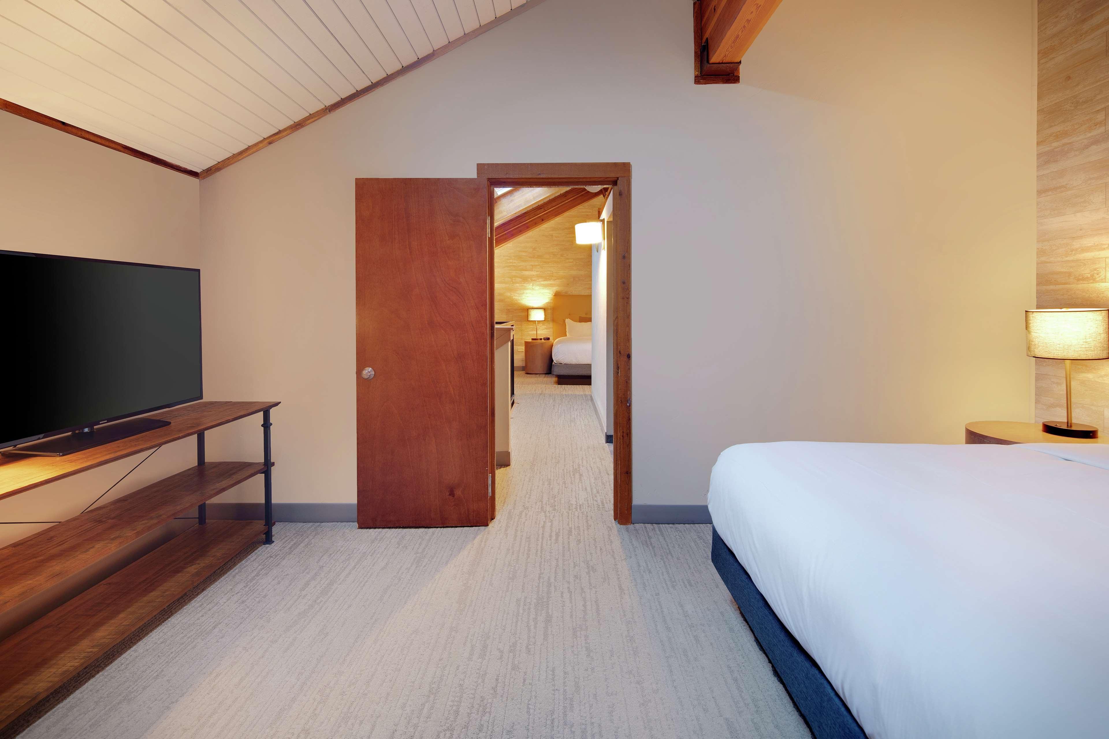 Highline Vail - A Doubletree By Hilton Hotell Exteriör bild