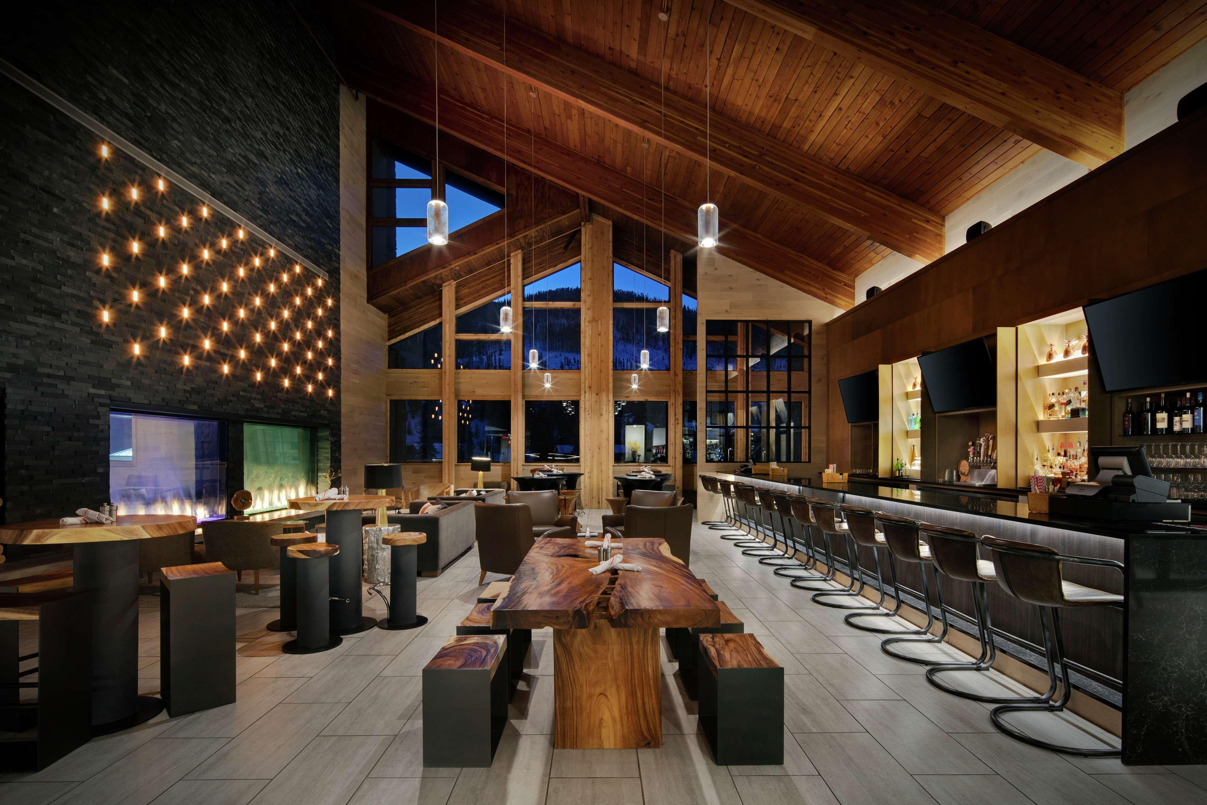 Highline Vail - A Doubletree By Hilton Hotell Exteriör bild