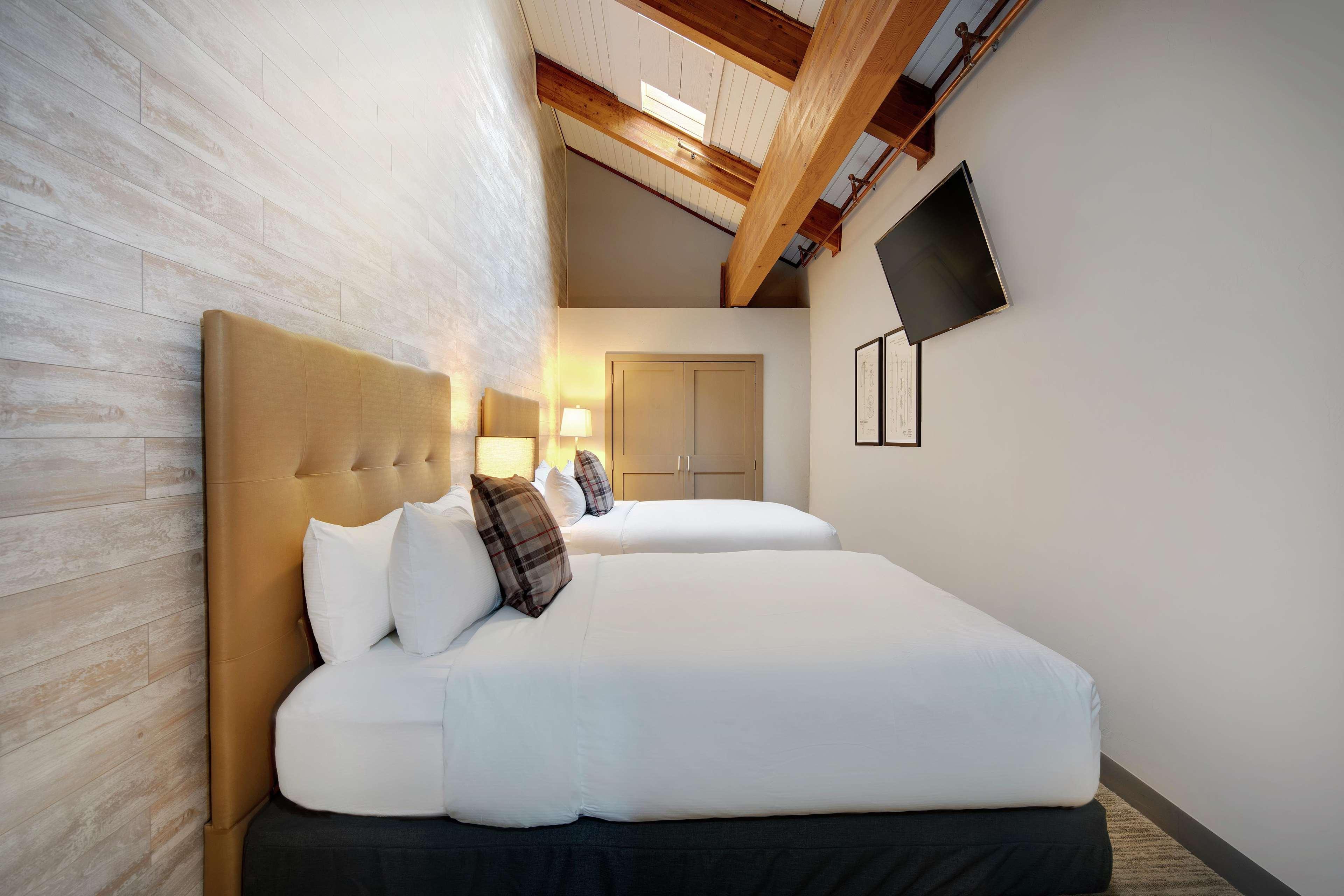 Highline Vail - A Doubletree By Hilton Hotell Exteriör bild