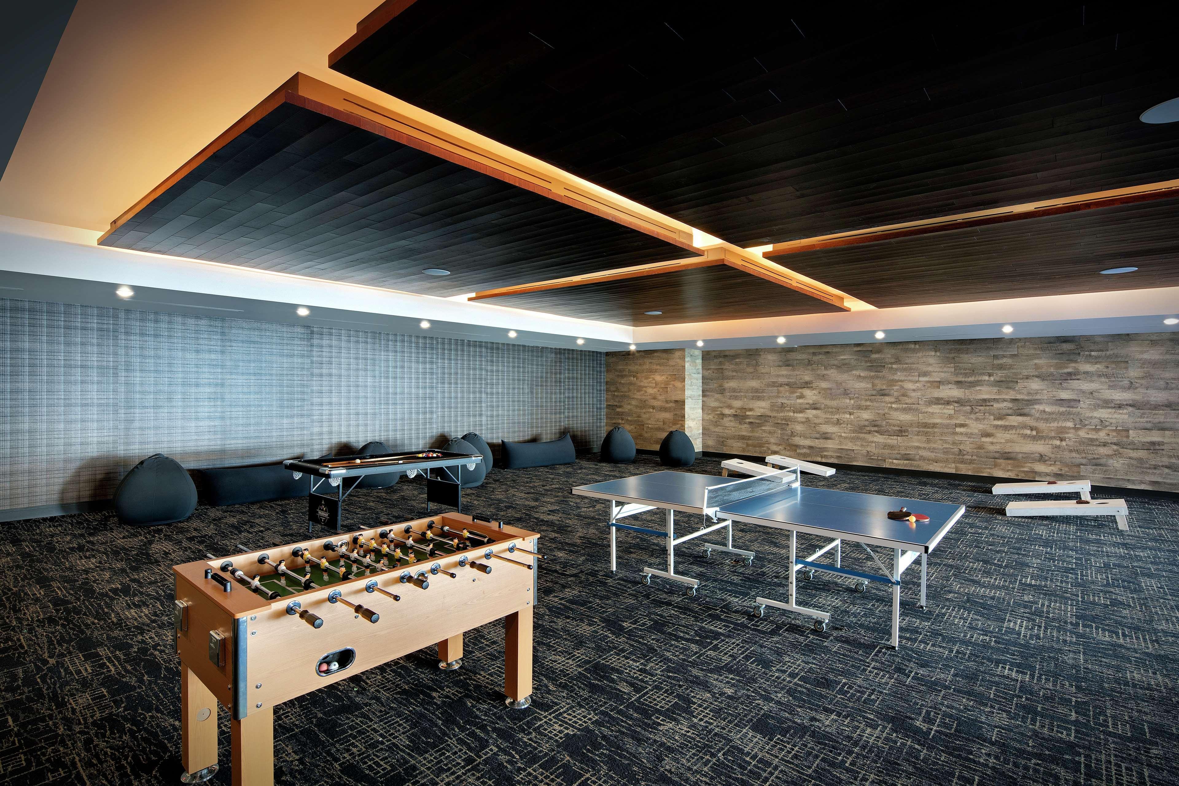 Highline Vail - A Doubletree By Hilton Hotell Exteriör bild