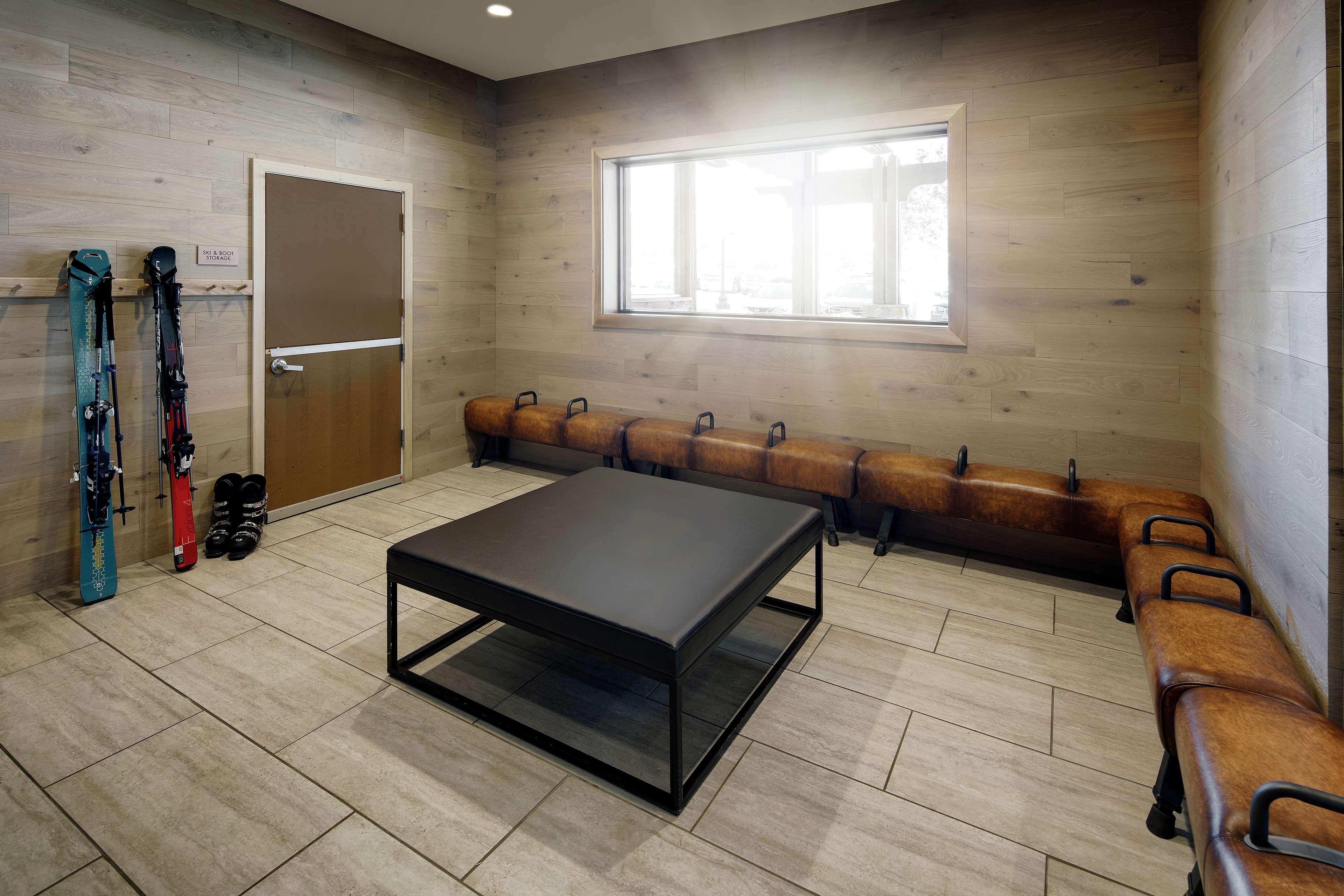 Highline Vail - A Doubletree By Hilton Hotell Exteriör bild
