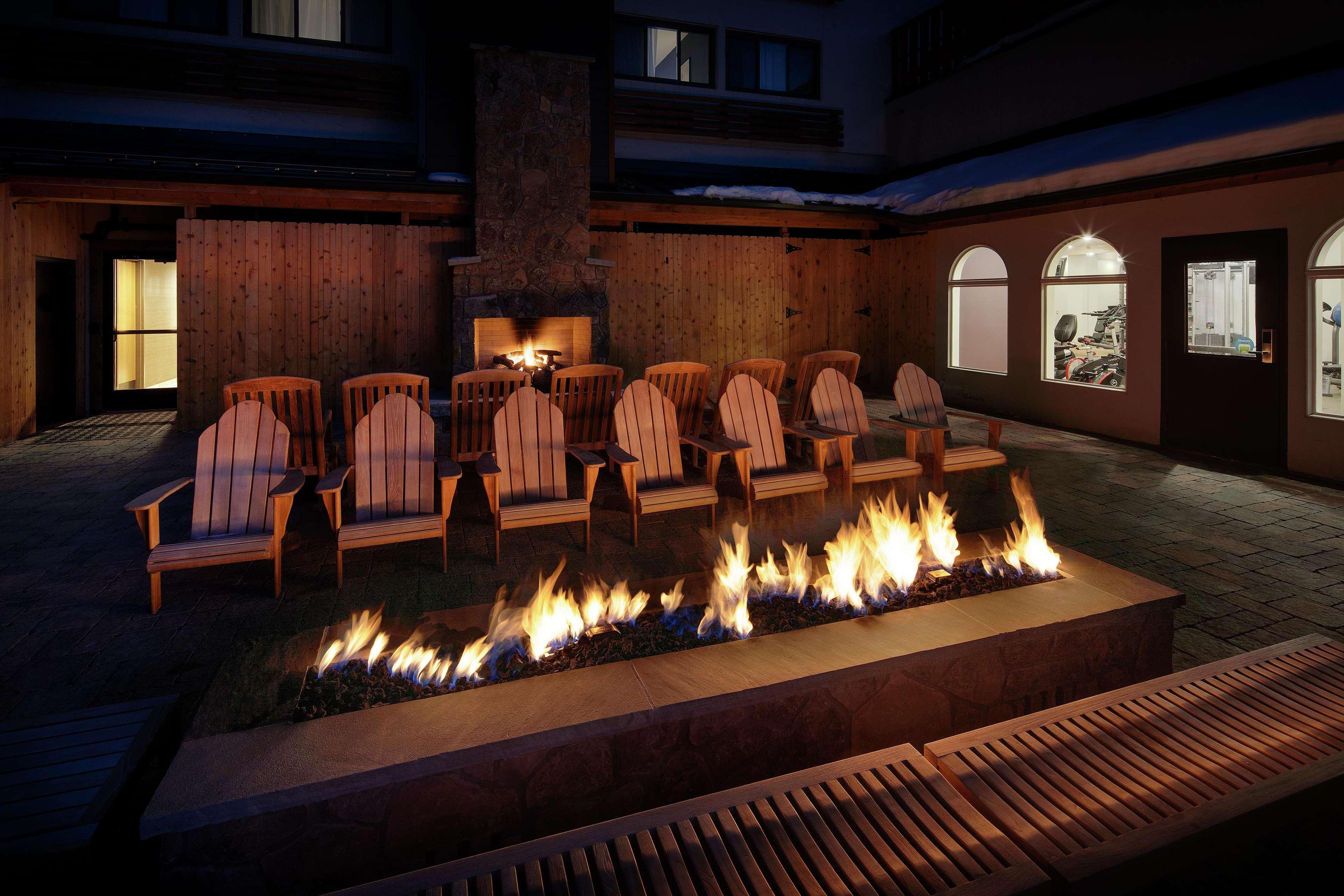 Highline Vail - A Doubletree By Hilton Hotell Exteriör bild