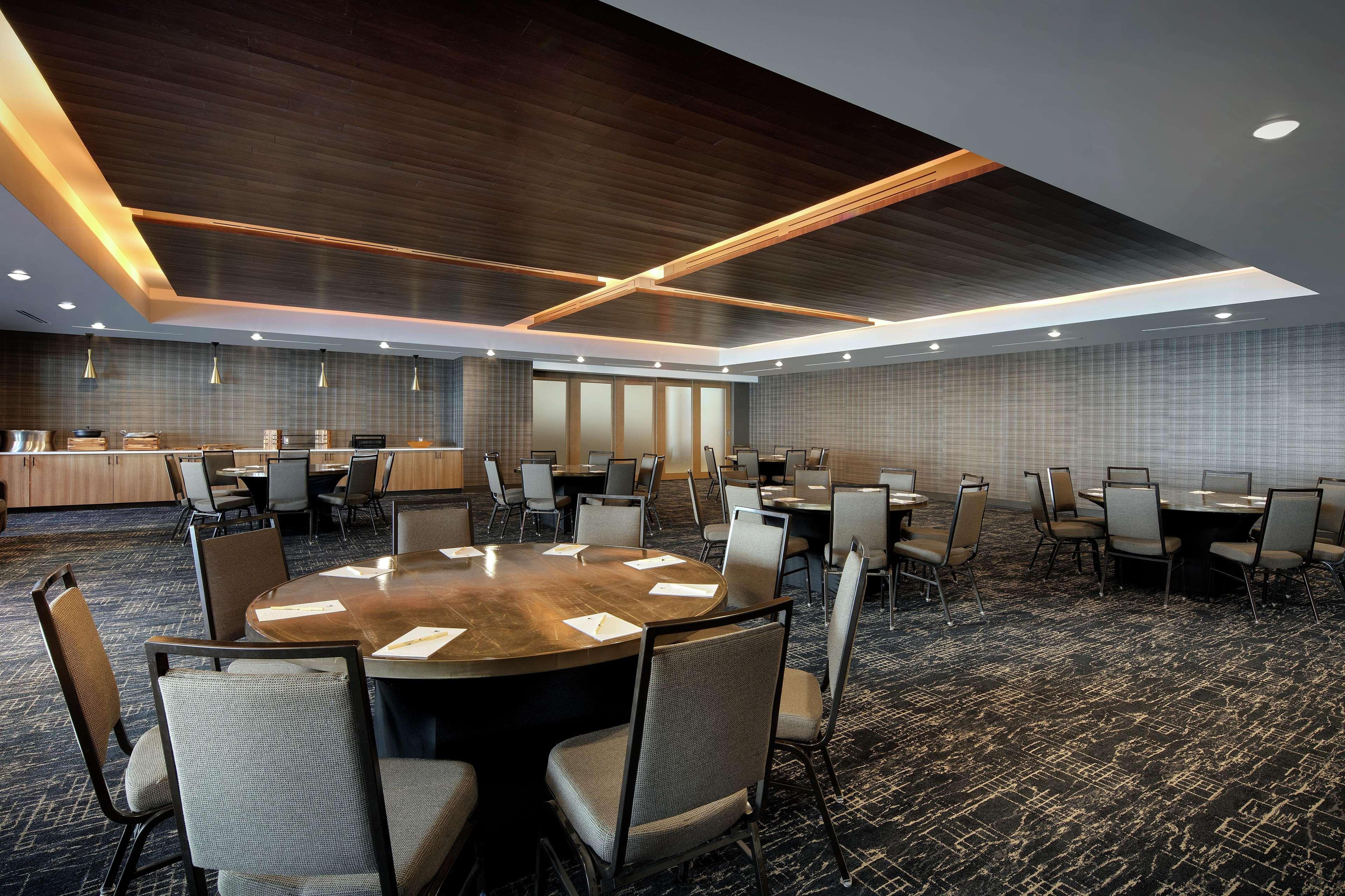Highline Vail - A Doubletree By Hilton Hotell Exteriör bild