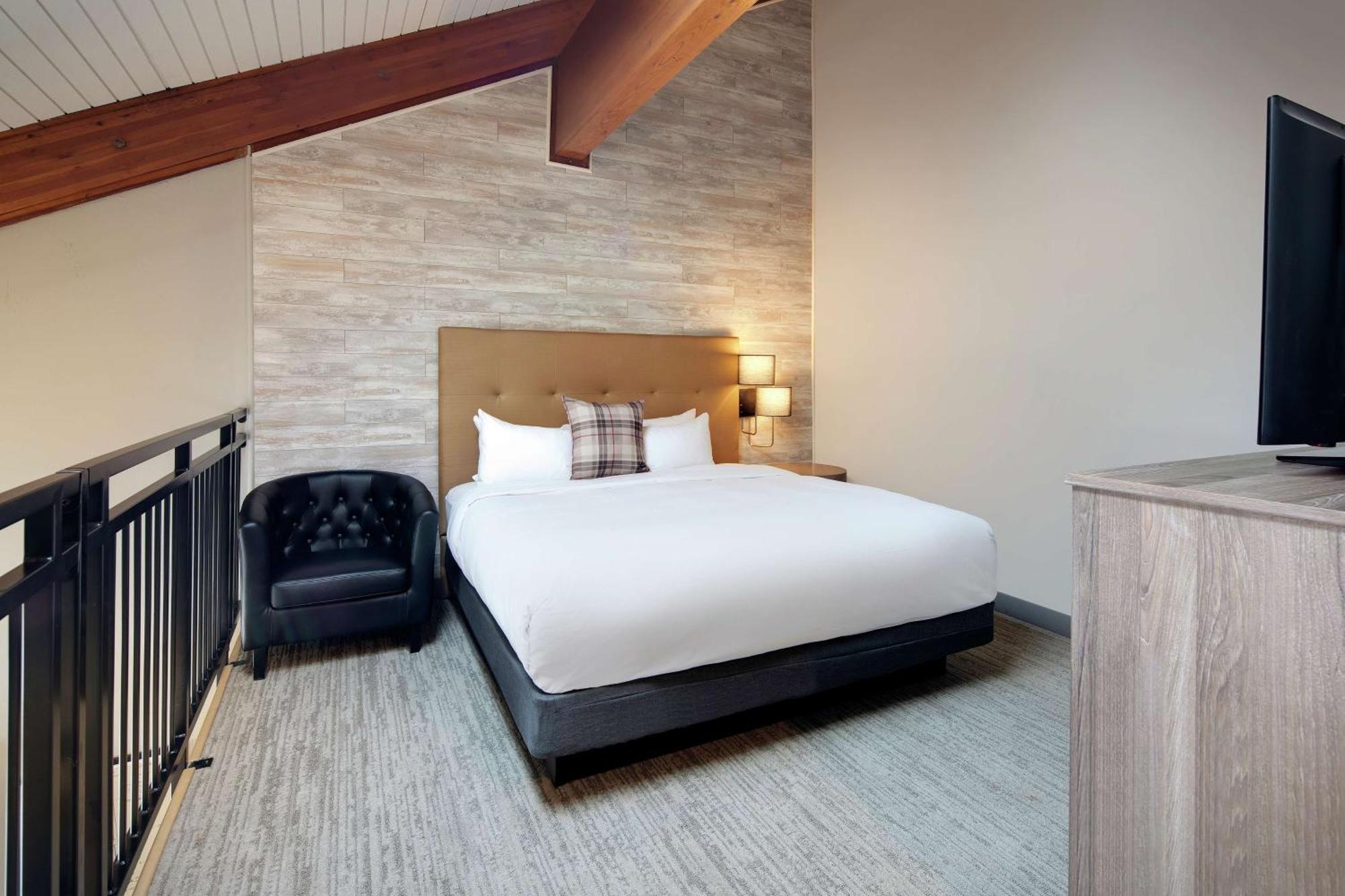 Highline Vail - A Doubletree By Hilton Hotell Exteriör bild
