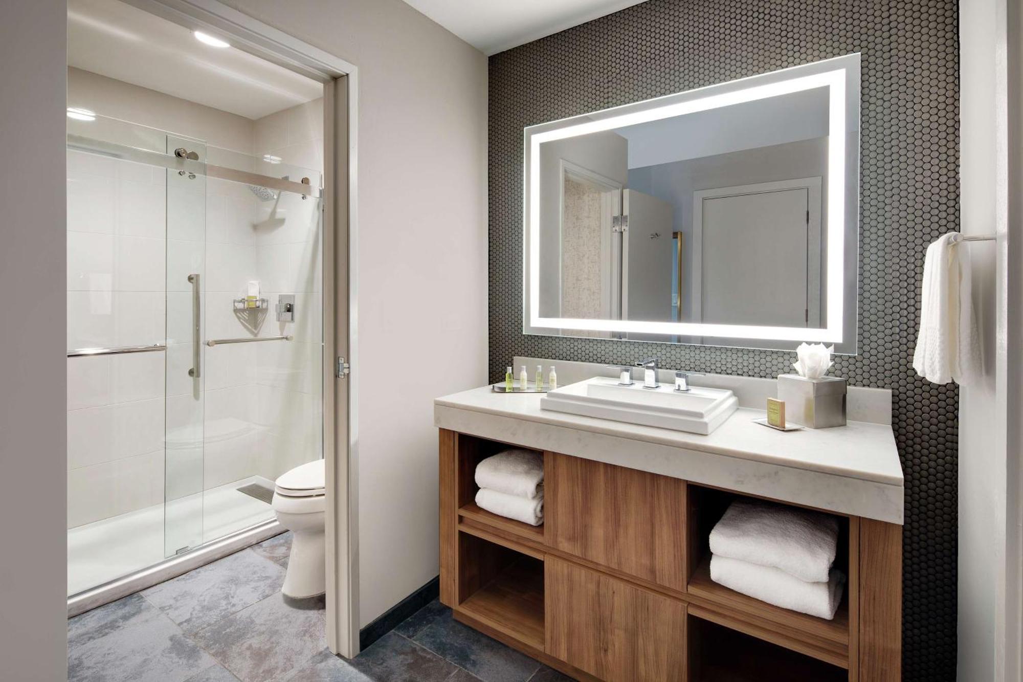 Highline Vail - A Doubletree By Hilton Hotell Exteriör bild