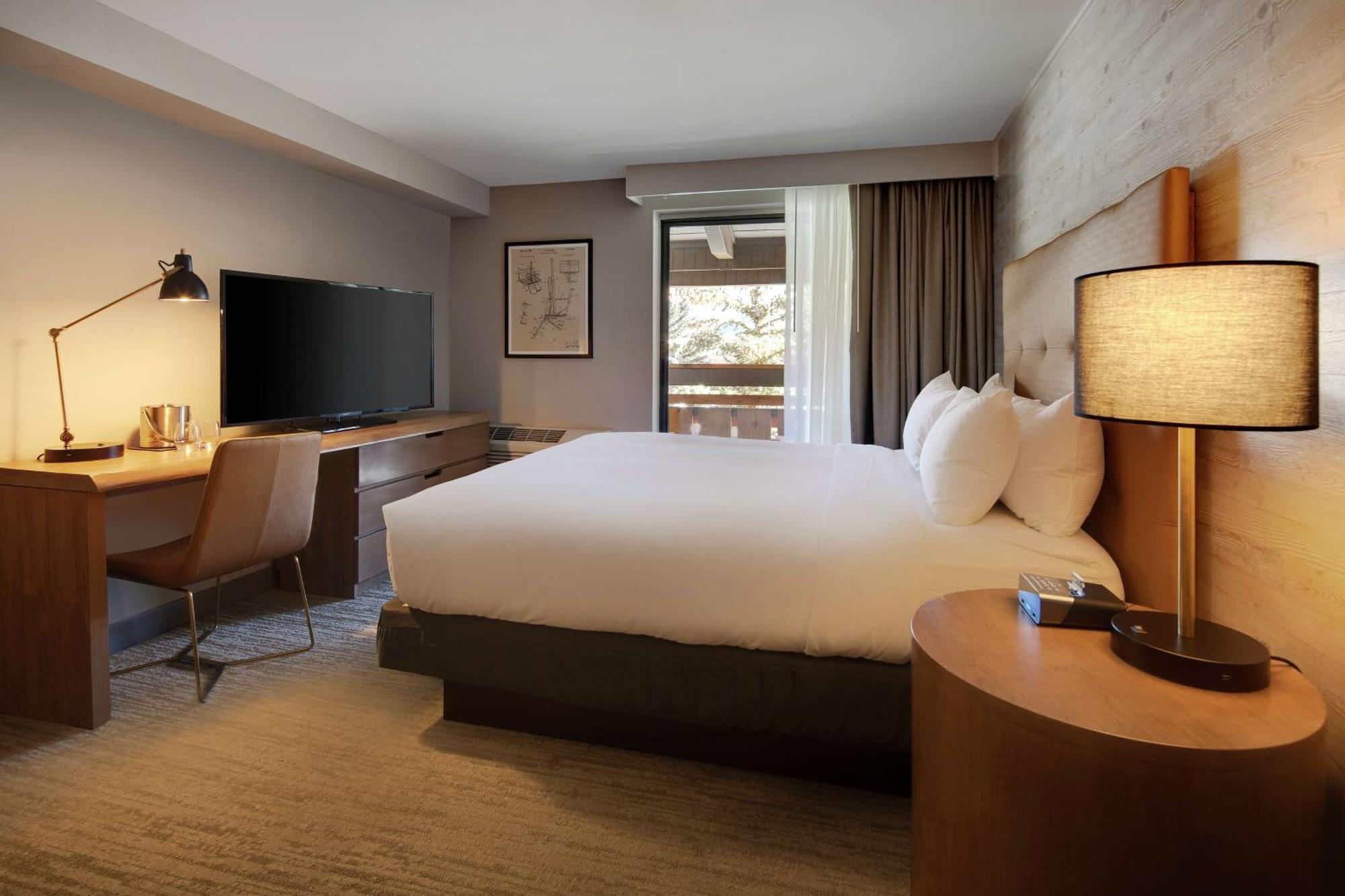 Highline Vail - A Doubletree By Hilton Hotell Exteriör bild